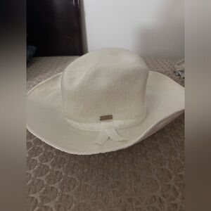 Kangol white hat size small